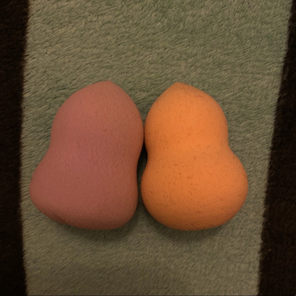 2 Makeup blender sponge